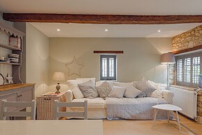 Mill House & Cottage - on Cotswold Way