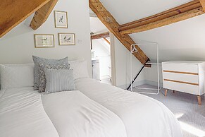 Mill House & Cottage - on Cotswold Way