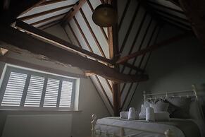 Mill House & Cottage - on Cotswold Way