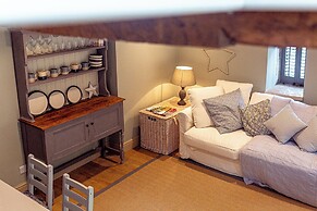 Mill House & Cottage - on Cotswold Way