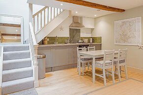 Mill House & Cottage - on Cotswold Way