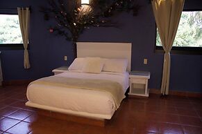 HOTEL MYTHOS