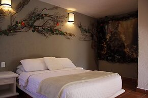 HOTEL MYTHOS