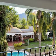 HOTEL MYTHOS