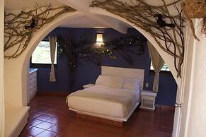 HOTEL MYTHOS
