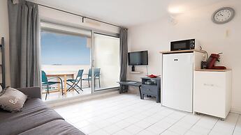 Cozy Beachside Apartment in Agde