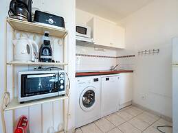 Apartment Near Richelieu Beach