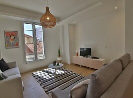 Apartment in Antibes Near Sandy Beaches