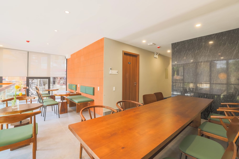 Vung Hotel - Coffee & Breakfast