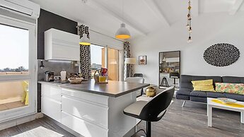 Cozy Beachside Family Stay