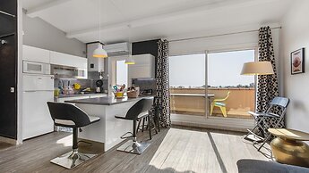 Cozy Beachside Family Stay