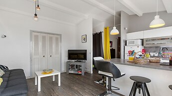 Cozy Beachside Family Stay