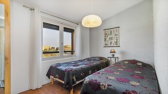 Cozy Beachside Family Stay
