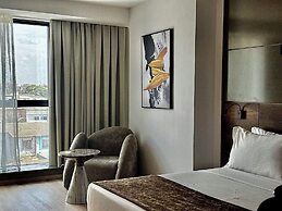ONYX By Luna Hotel