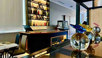 ONYX By Luna Hotel