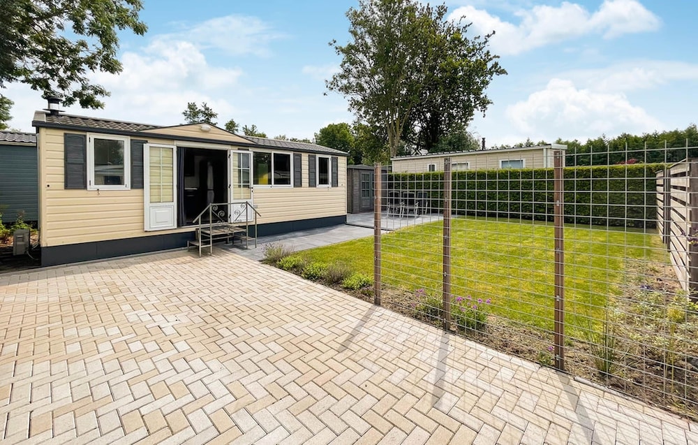 Lovely Chalet With Spacious Garden