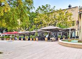Sun-kissed Villa in Lirac