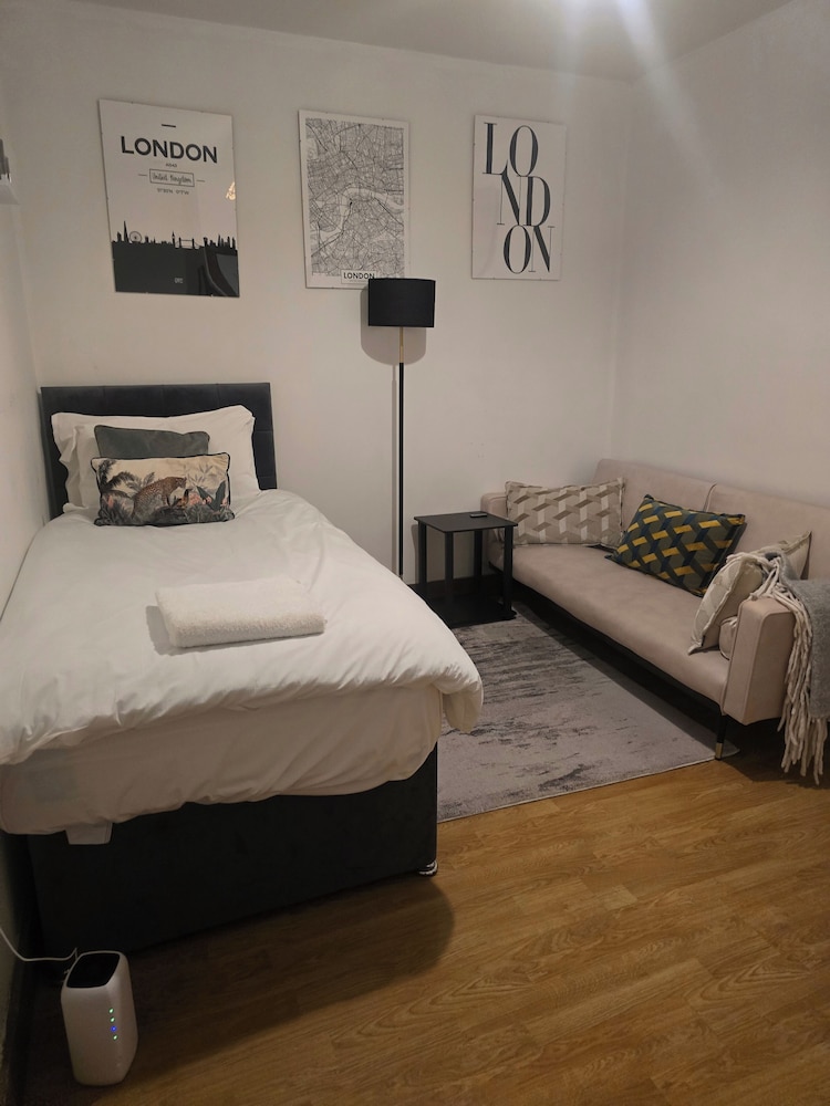 Southampton City View Apartment