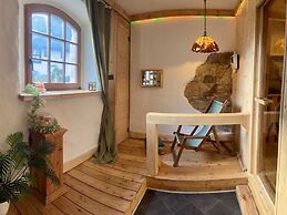 The Oak Lodge