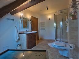 The Oak Lodge