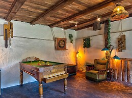 The Oak Lodge