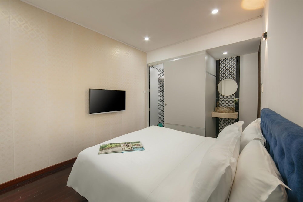 Hanoi Traveller House