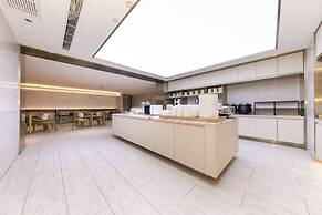 Full Season Hotel