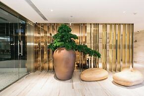 Full Season Hotel