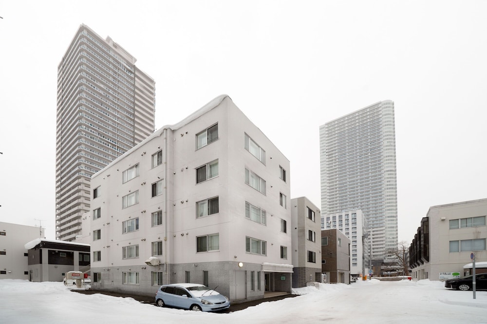 COURT VILLA SAPPORO 102