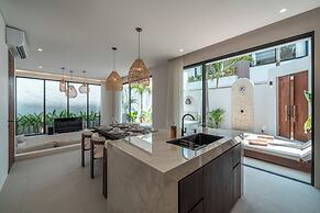 Nova Oasis 4