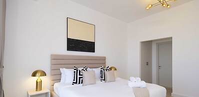 LUX  The Dubai Eye Sea View Suite