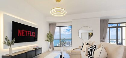 LUX  The Dubai Eye Sea View Suite