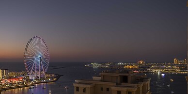 LUX  The Dubai Eye Sea View Suite