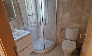 Luxury Villa - Pet Friendly & Free Parking