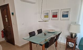 Luxury Villa - Pet Friendly & Free Parking