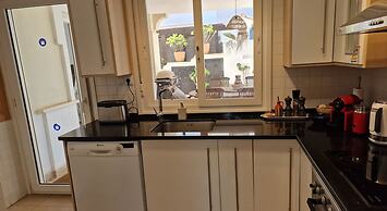 Luxury Villa - Pet Friendly & Free Parking