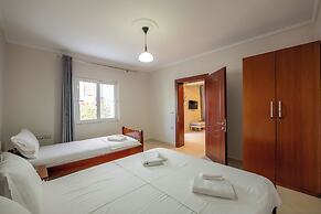 Sunny Villa