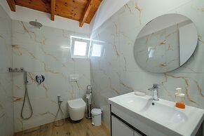 Sunny Villa