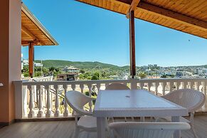 Sunny Villa