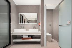 One Gem Hotel