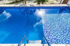 New Stylish 3BR Villa With Private Pool Terrace