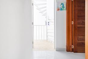 New Stylish 3BR Villa With Private Pool Terrace