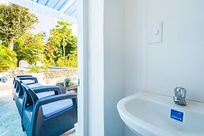 New Stylish 3BR Villa With Private Pool Terrace