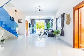 New Stylish 3BR Villa With Private Pool Terrace