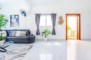 New Stylish 3BR Villa With Private Pool Terrace