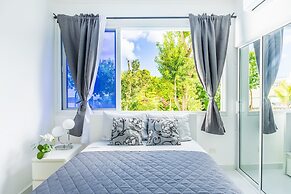 New Stylish 3BR Villa With Private Pool Terrace