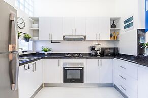 New Stylish 3BR Villa With Private Pool Terrace