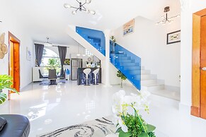 New Stylish 3BR Villa With Private Pool Terrace