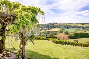 Linscott Farmhouse in Moretonhampstead
