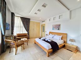 L'Orchidée - Luxury Suites